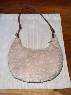 Universal thread Plush Crescent Shoulder Bag in Light Pink